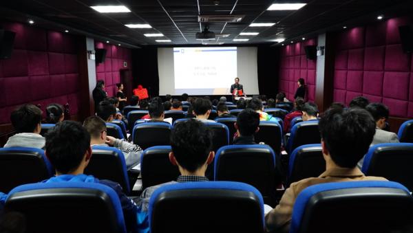 材料学院与新加坡国立大学材料科学与工程学系共建国际化人才培养基地