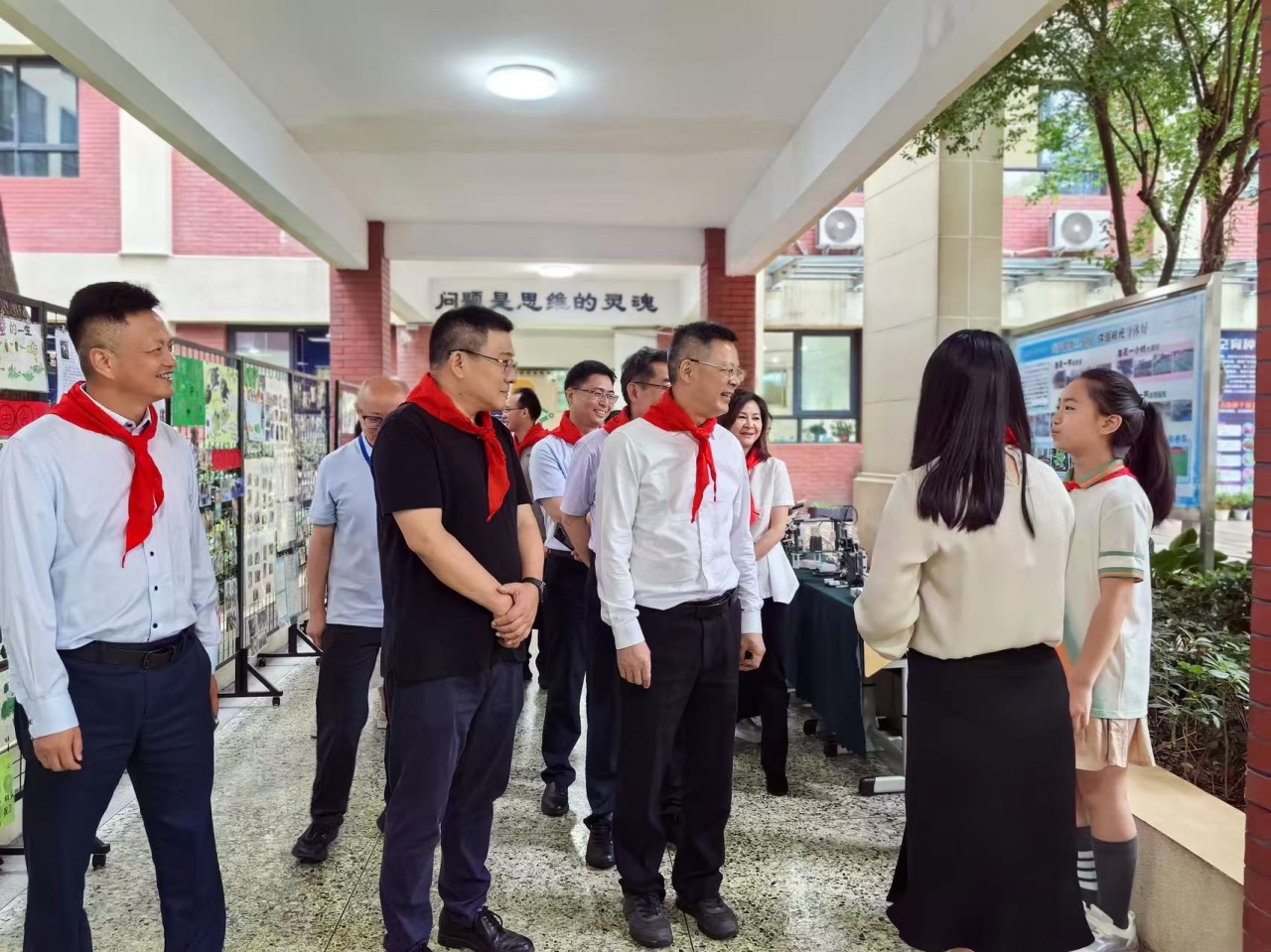 4c4bf395412ffd74f8645d2d535cd0c1_23a54.j