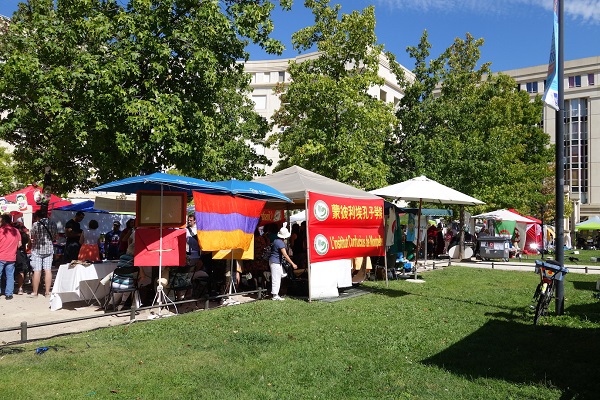 电子科大孔子学院亮相蒙彼利埃市协会展