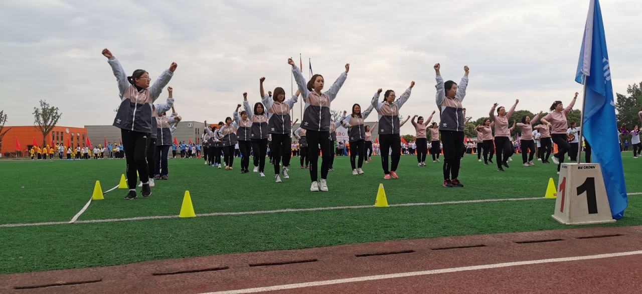 啦啦操比赛 (1).jpg