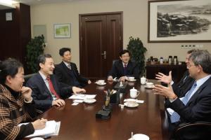 刘盛纲院士团队自主创新成果在Physical Review Letters上发表