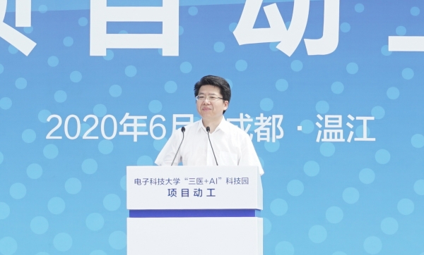 LHD02740.JPG 4f1edc832c05b4672bf76e54ac68531f.jpg