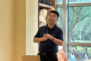 欧洲科学院院士、罗切斯特大学罗杰波教授做客名师讲堂