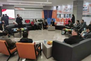 【主题教育】关爱教师解难题  “人人成才”争一流