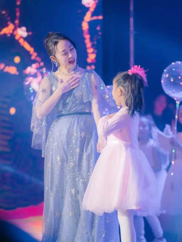 最好的未来3.jpg 50747bb0206b1f37b17c9c4c6ed05ebd.jpg