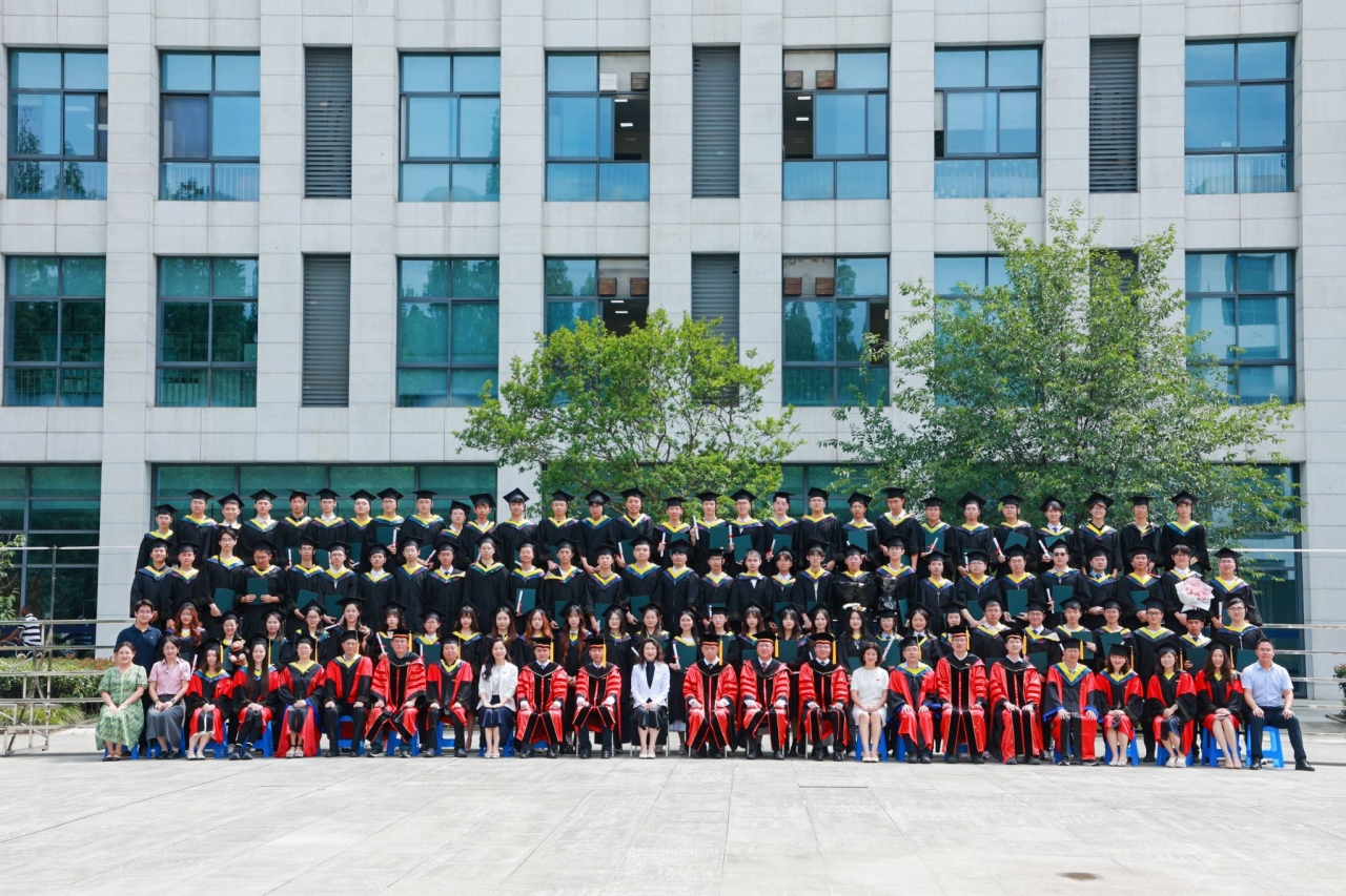 9814DD82C84D06A26F4B5DEB92B_3F709521_880