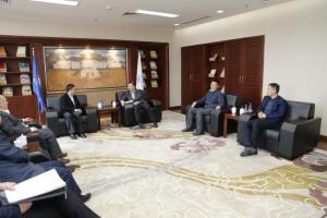 上海市崇明区政府来校洽谈校地合作