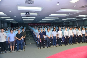 电子科技大学（深圳）高等研究院举行2022级研究生开学典礼