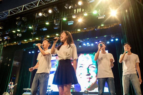 电声乐团流行摇滚毕业专场音乐会为青春喝彩