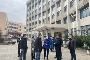 校领导检查九里堤校区疫情防控工作