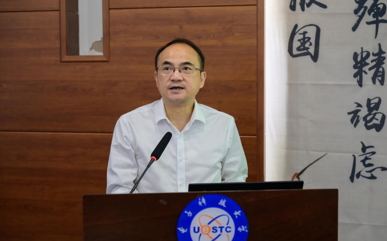 MEK-6283.jpg MEK-6283.jpg