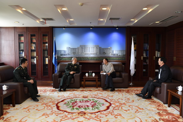 【成电讲坛】朱文泉上将解读《岛屿战争论》与建设海洋强国