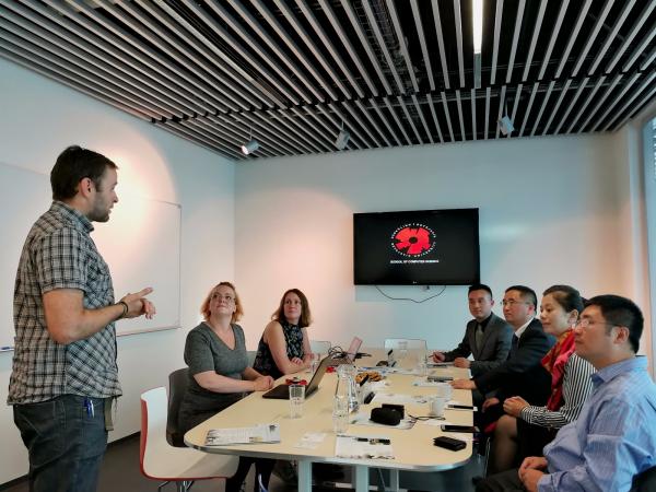 与雷克雅未克大学会谈.jpg 与雷克雅未克大学会谈.jpg