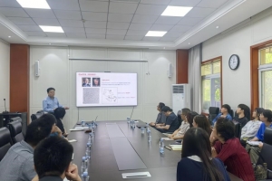 武汉大学徐永镇教授与中国科学院生物物理研究所薛愿超研究员做客学者论坛