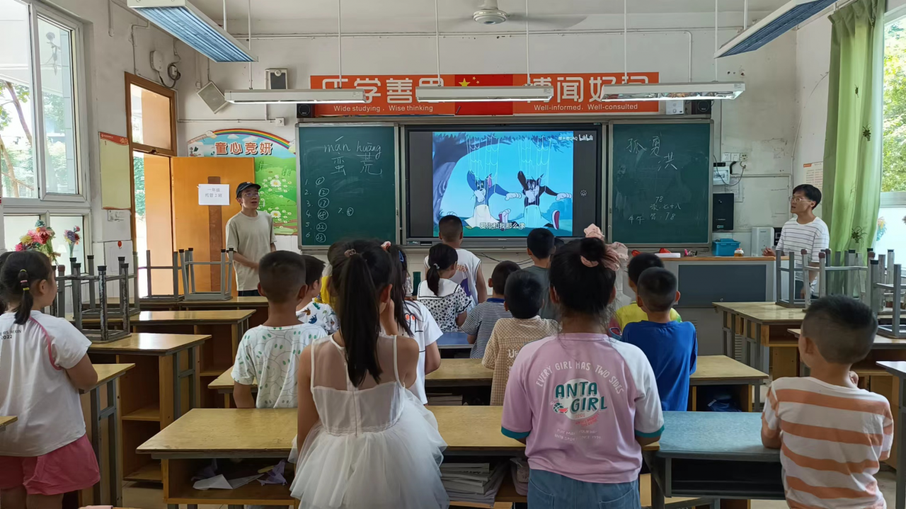 【实践】计算机学院研究生赴蒲江外国语实验小学开展暑期志愿支教活动