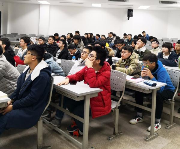 上课 (2).jpg 上课 (2).jpg