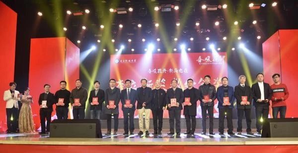 唐立新3.jpg 55a213fc0bd29172431766cadc3cde74.jpg