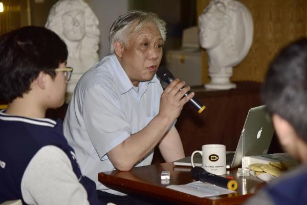 郎锦义教授谈“电子信息+”助力医疗新时代