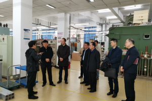 成都市领导看望我校党外代表人士