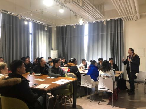 学生写作中心首次六级英语写作讲座举行