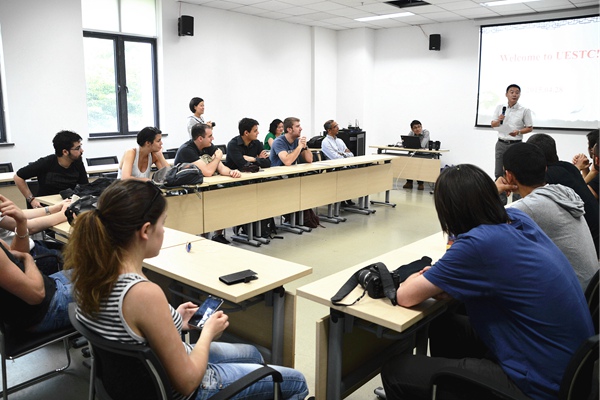 法国蒙彼利埃二大学子来我校交流