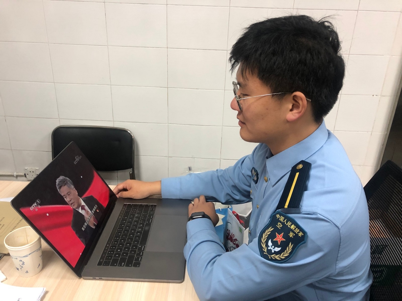 观看图片1.jpg 观看图片1.jpg