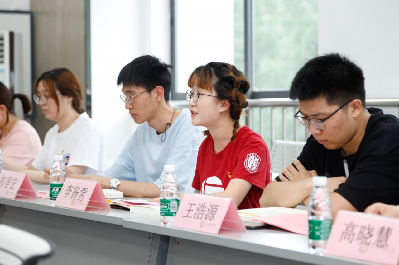 座谈05 (3).jpg 58870a222c89f693a1e770036eb1e99a.jpg