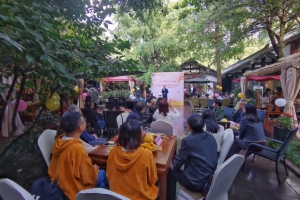 【美丽成电·和谐之美】学校23对教职工夫妻欢聚一堂庆祝银婚