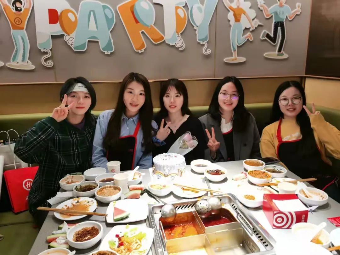 9e37249a2a92e3d862e2cdd79685e7ad.jpg 9e37249a2a92e3d862e2cdd79685e7ad.jpg