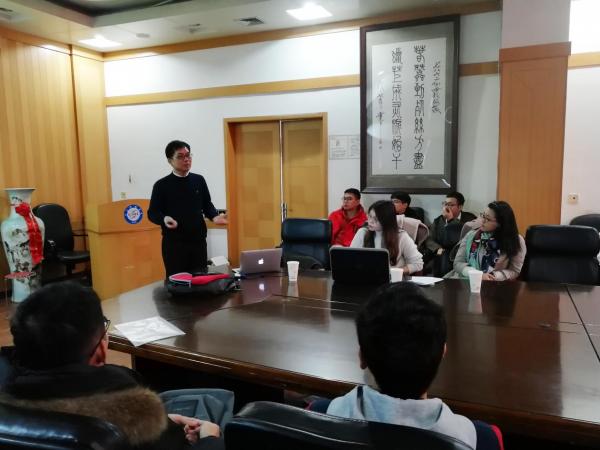 中科院物理研究所李明研究员做客学者论坛