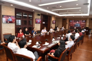 学校党委理论学习中心组（扩大）专题学习习近平总书记在庆祝中国共产党成立100周年大会上的重要讲话精神