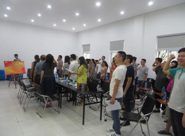 格拉斯哥学院到顺源社区参加校地党建特色亮点分享座谈会
