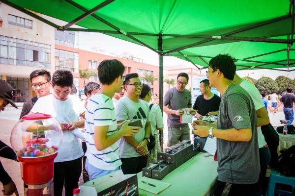 广汽研究院祺技万里行成都站走进成电