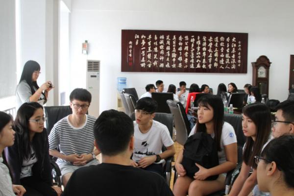 公管学院参与2018年“川港文化交流夏令营”活动