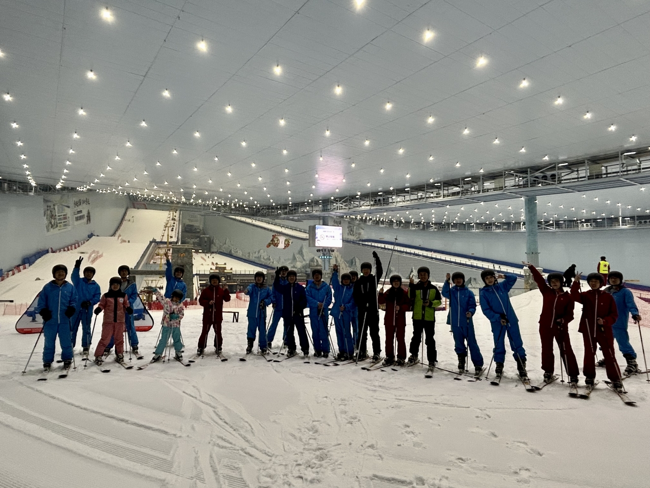 9 2023 滑雪.jpg 9 2023 滑雪.jpg