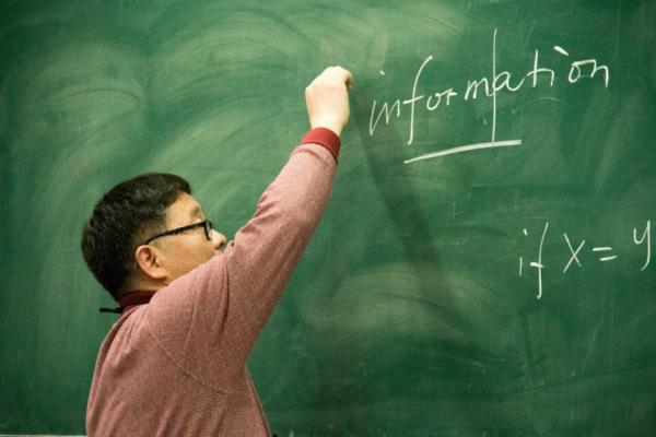 【改革视点】学校启动春季文化精品讲座课程计划