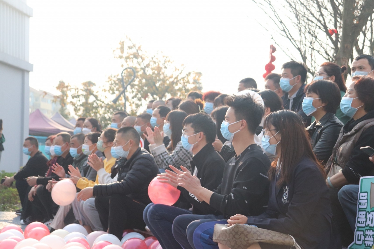 马克思主义学院学子举行“播种绿色希望，传承红色信仰”植树节主题活动