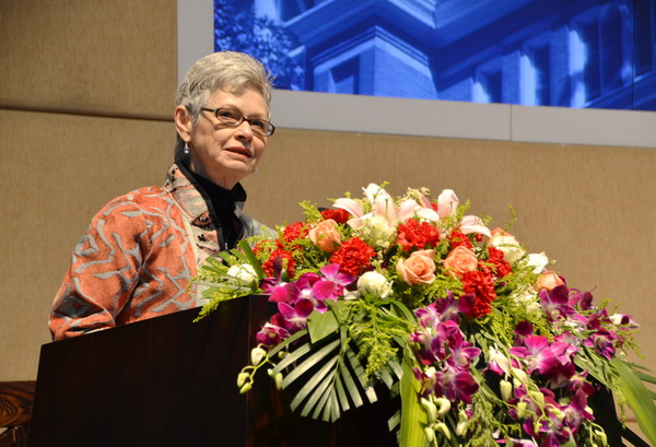 美国知名学者玛丽·瑟斯比教授来校作学术报告