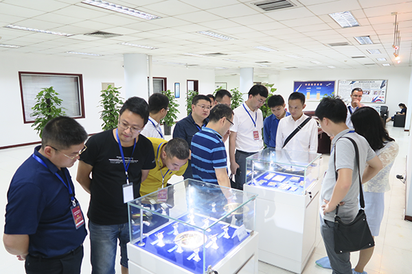 中国振华电子集团有限公司管理人才高级研修班开班