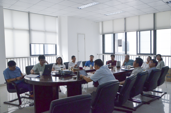 经管学院召开本科审核评估自查自评报告研讨会