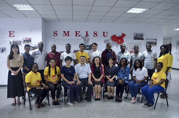 【迎新】经管学院举行2018级留学新生开学典礼