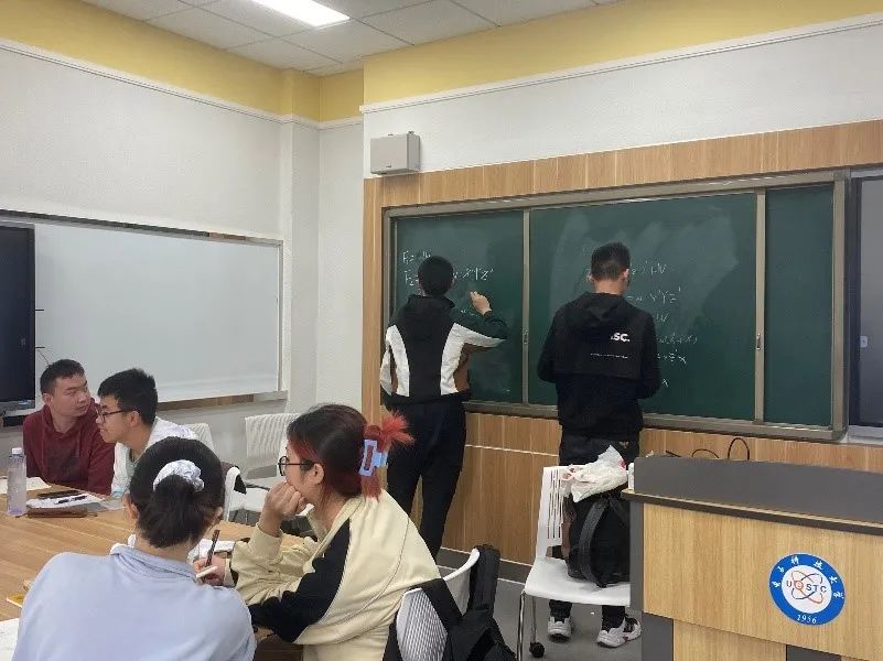 113.jpg 5f3a574b94e82d38fc3d6e78796d916c.jpg