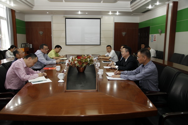 【甲子校庆】成华区区委区政府领导来校祝贺甲子校庆