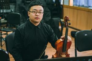 【美丽成电·奋斗之美】小提琴10级的成电理工男成为了文科博士