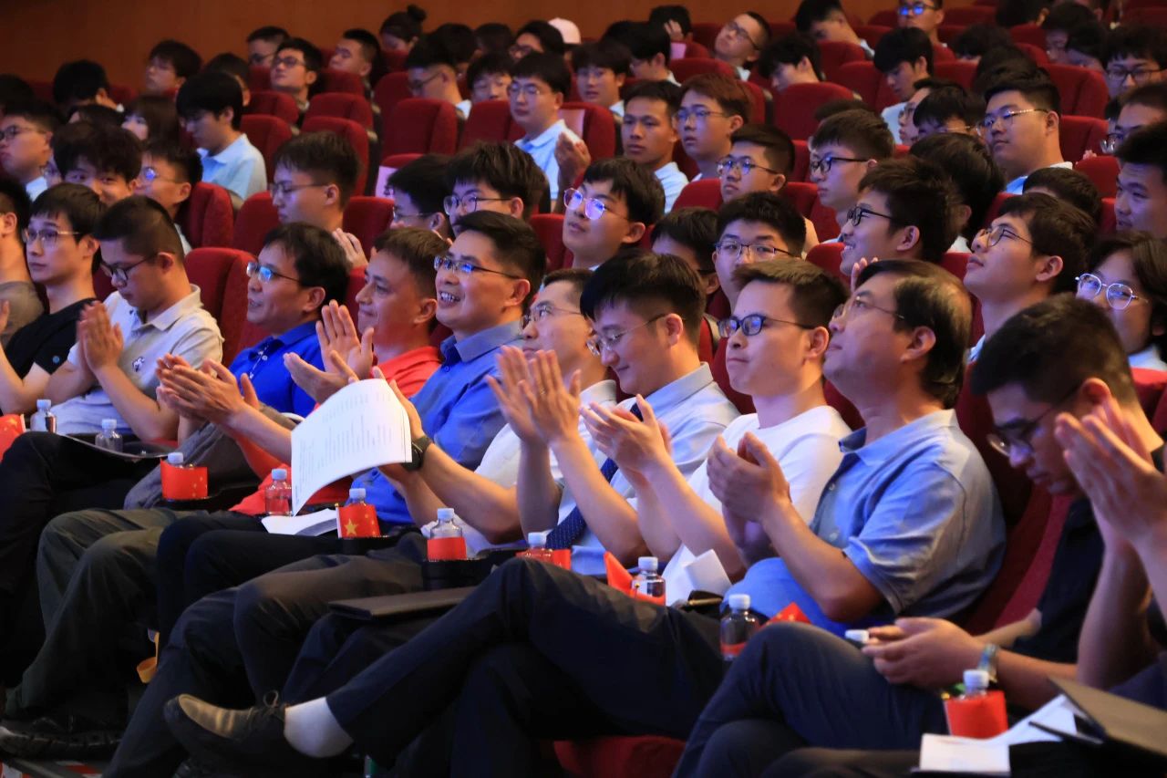 集成电路科学与工程学院（示范性微电子学院）举行2024级新生开学典礼