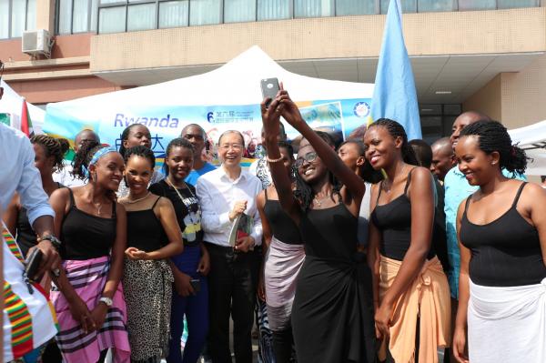 7.jpg 612f56ff0195ccbbd267c1326e7a5514.jpg