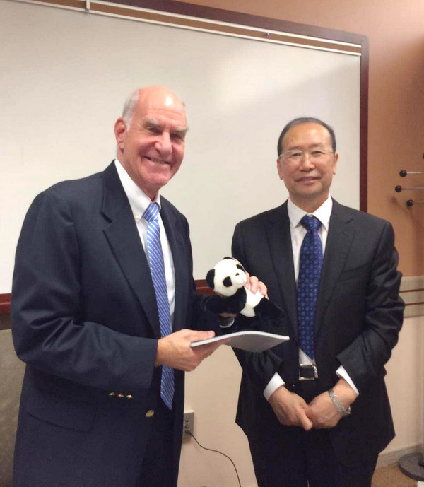 与AU教务长会面-2.JPG 与AU教务长会面-2.JPG