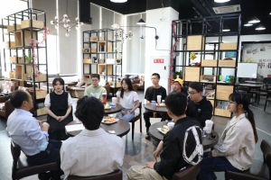 曾勇校长与本科学子面对面交流