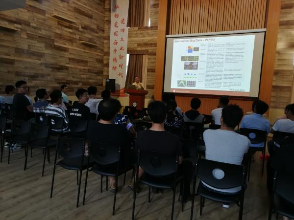 美国印第安那大学黄昆教授分享机器学习与精准医学研究成果