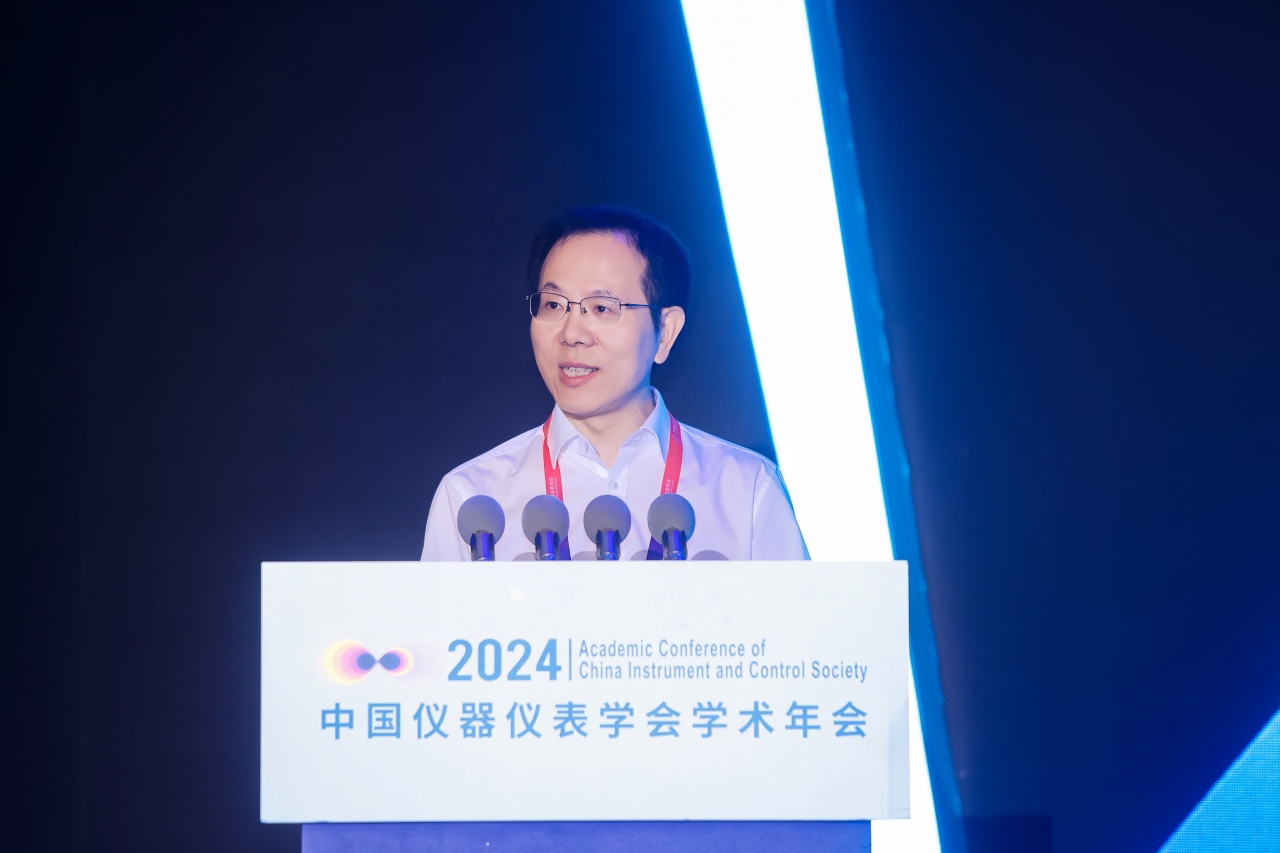 胡俊.jpg 胡俊.jpg